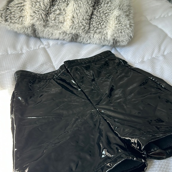 Fashion Nova LEATHER SHORTS - Picture 4 of 5